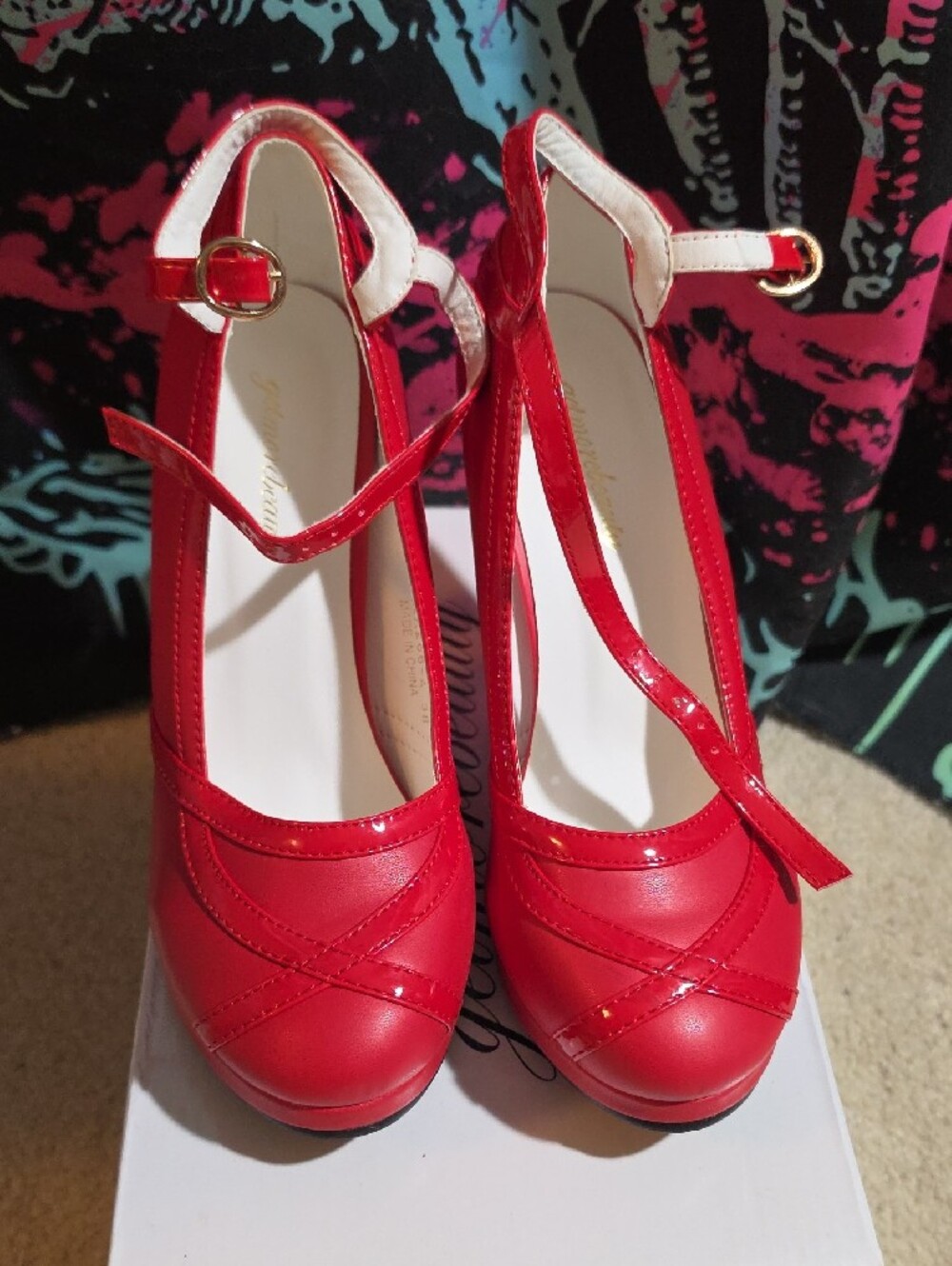 New Women's Red Vintage-Inspired Mary Jane Heels - Picture 2 of 4